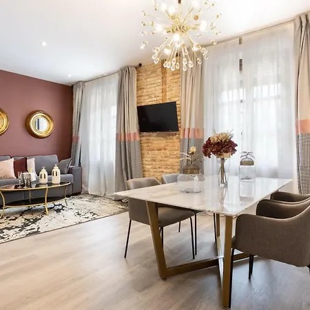 Bibo Plaza Nueva Апарт-отель Гранада