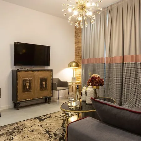 Bibo Plaza Nueva Apart Otel Granada